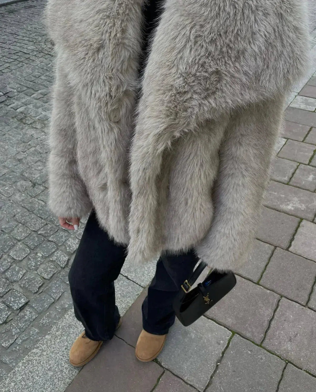 Alice | Women's Luxurious Oversized Faux Fur Coat