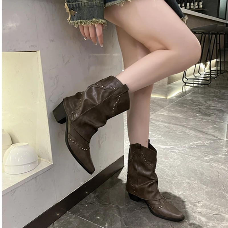 Rylee | Women’s Classic Studded Cowboy Boots