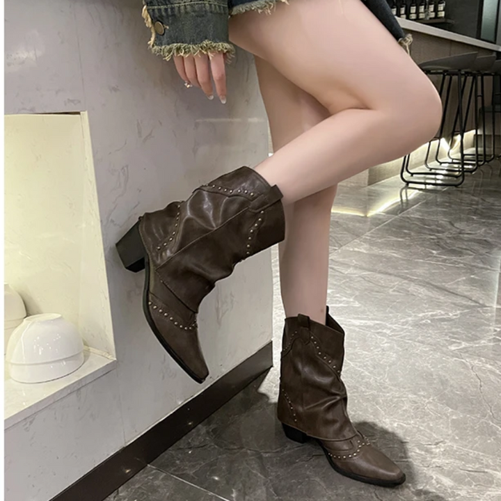 Rylee | Women’s Classic Studded Cowboy Boots