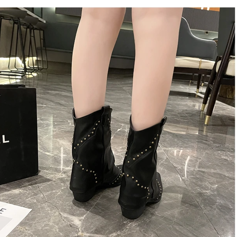 Rylee | Women’s Classic Studded Cowboy Boots