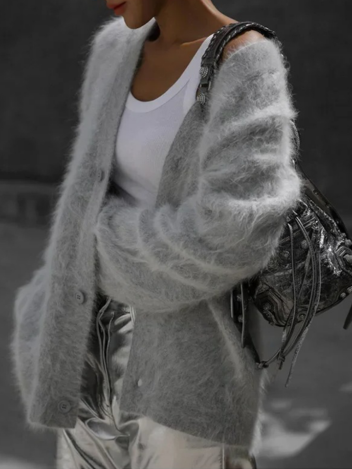 Scottie | Women’s V-Neck Relaxed Fit Cardigan