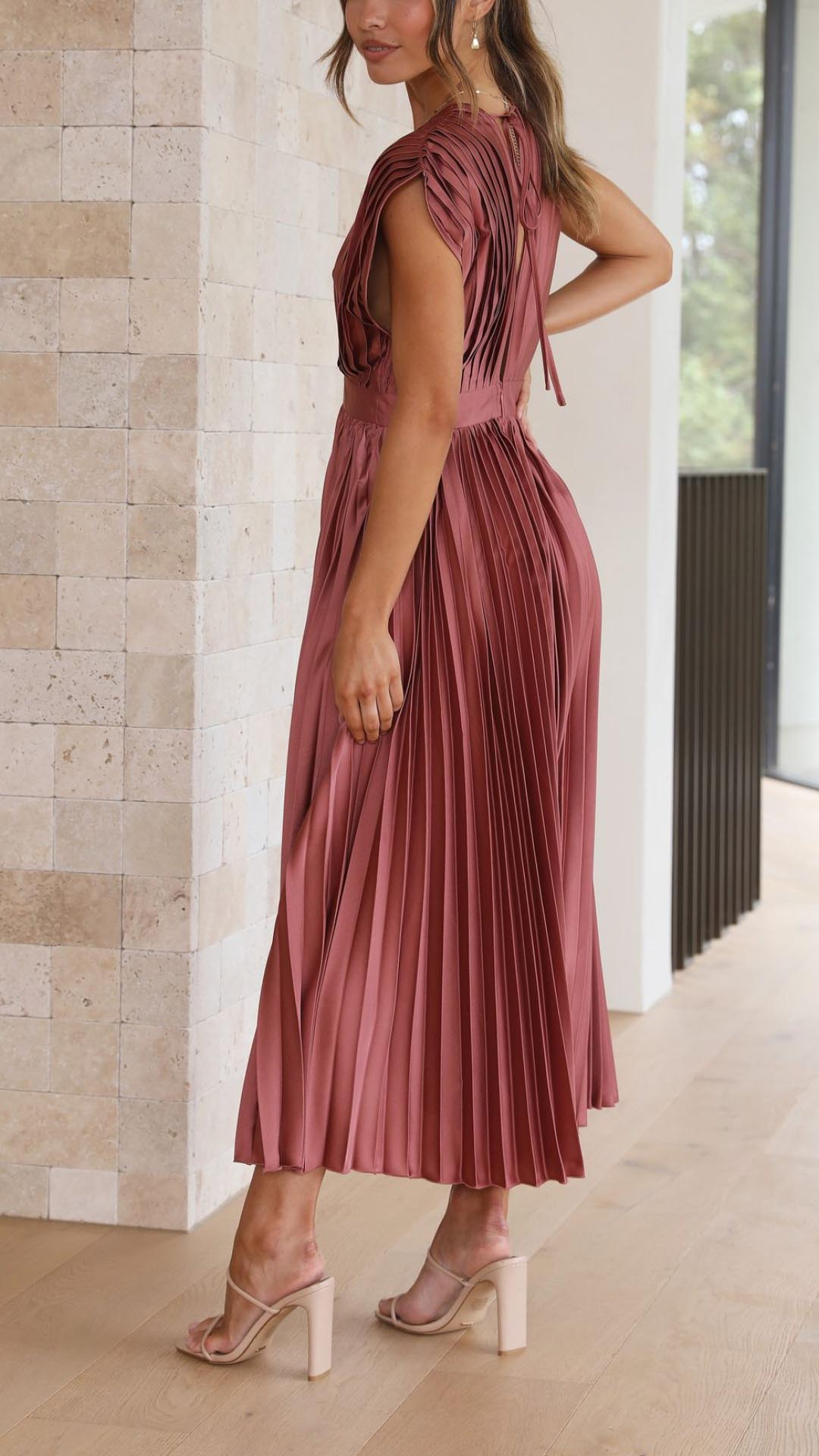 Kenna | Women’s Summer V-Neck Pleated Maxi Dress