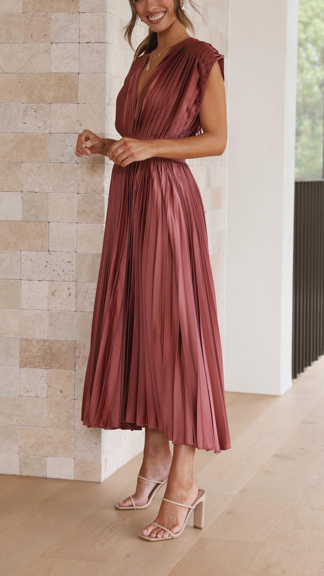 Kenna | Women’s Summer V-Neck Pleated Maxi Dress