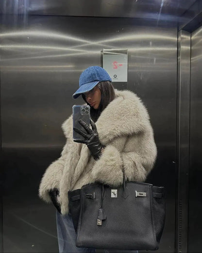 Alice | Women's Luxurious Oversized Faux Fur Coat