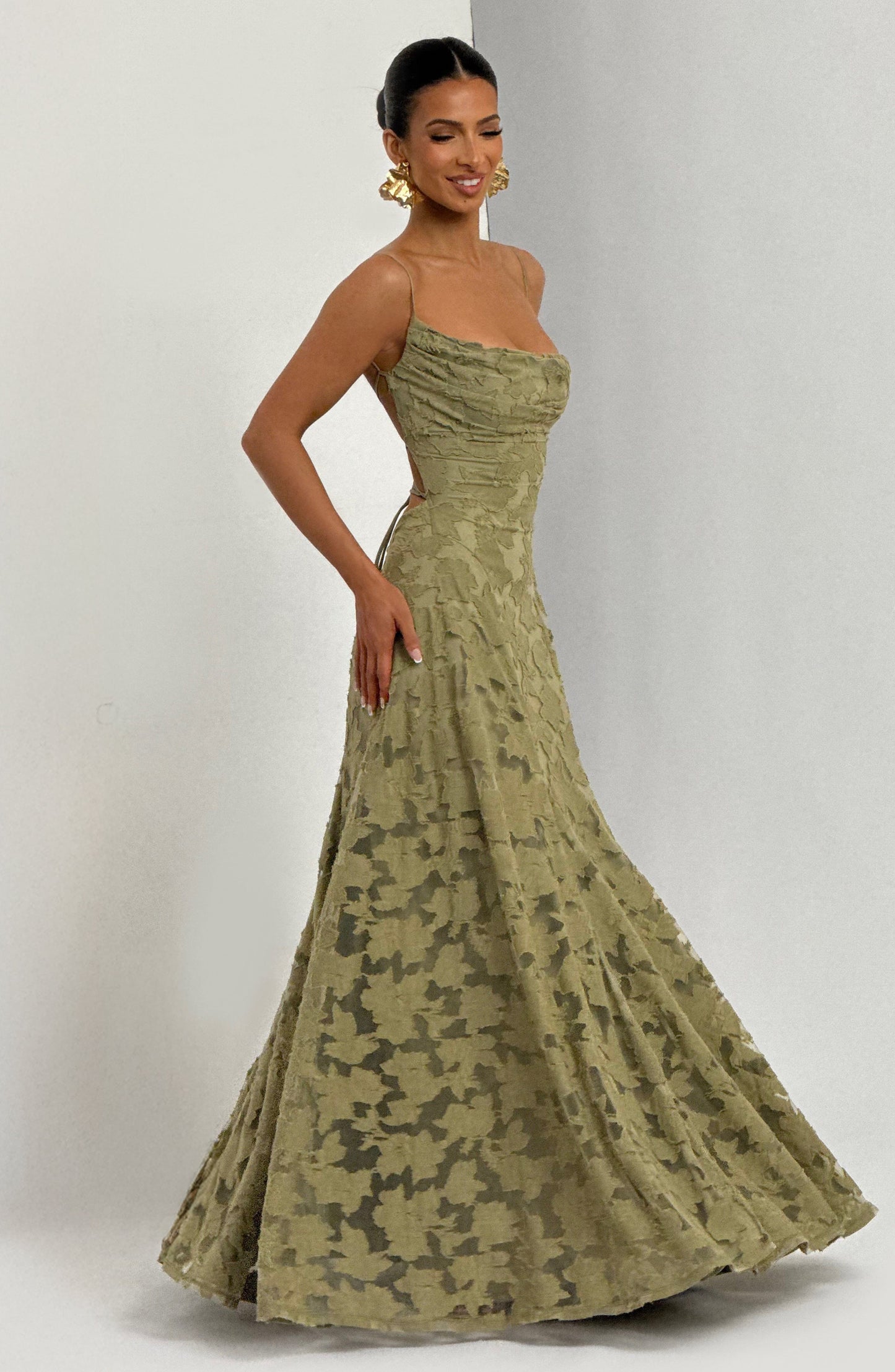 Vivian | Women's Floral Open Back Maxi Dress